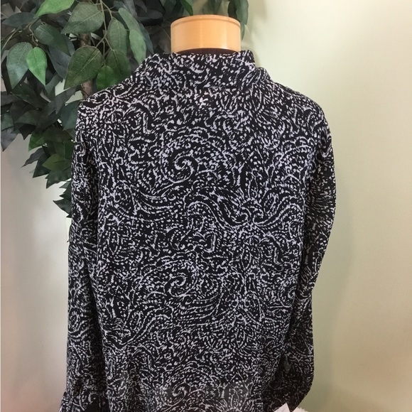 Nine & Co 18W black and gray semi sheer long sleeve button down blouse - Picture 4 of 14